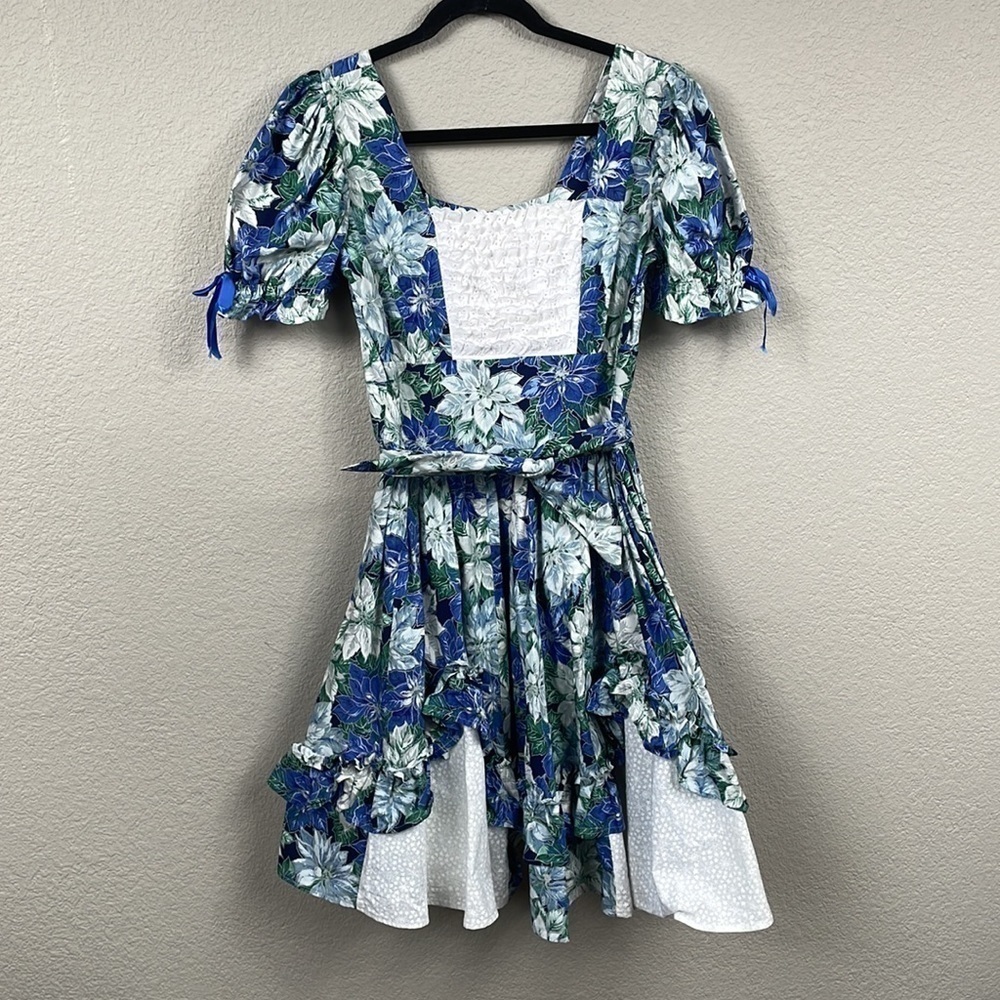Vintage Cottagecore Floral Dress Puff Sleeves Square Neck Ruffles Full Skirt